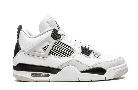 Jordan 4 “ Military Black “